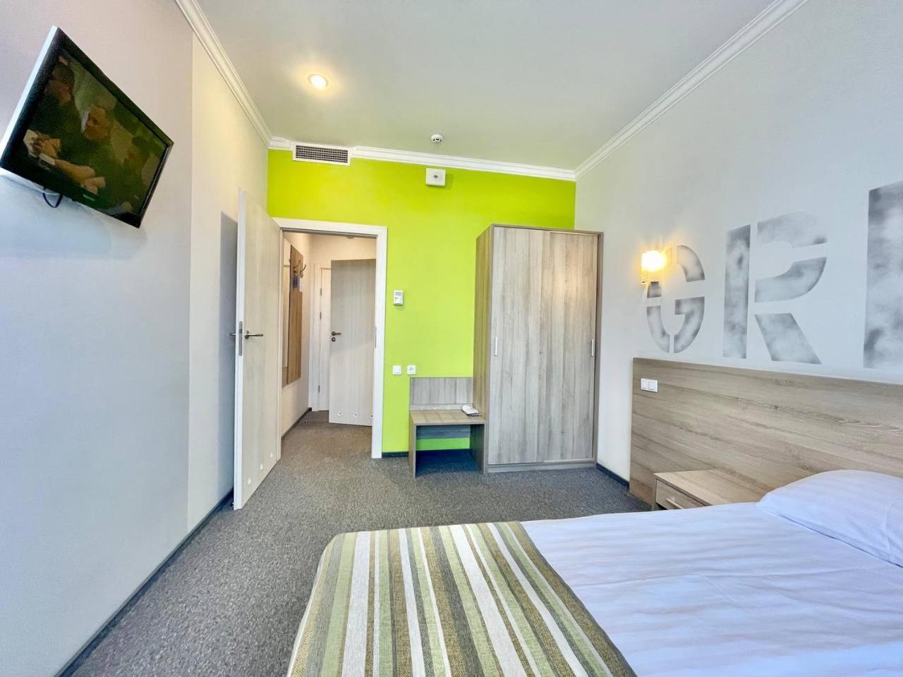 Practicotel Kiev Eksteriør billede