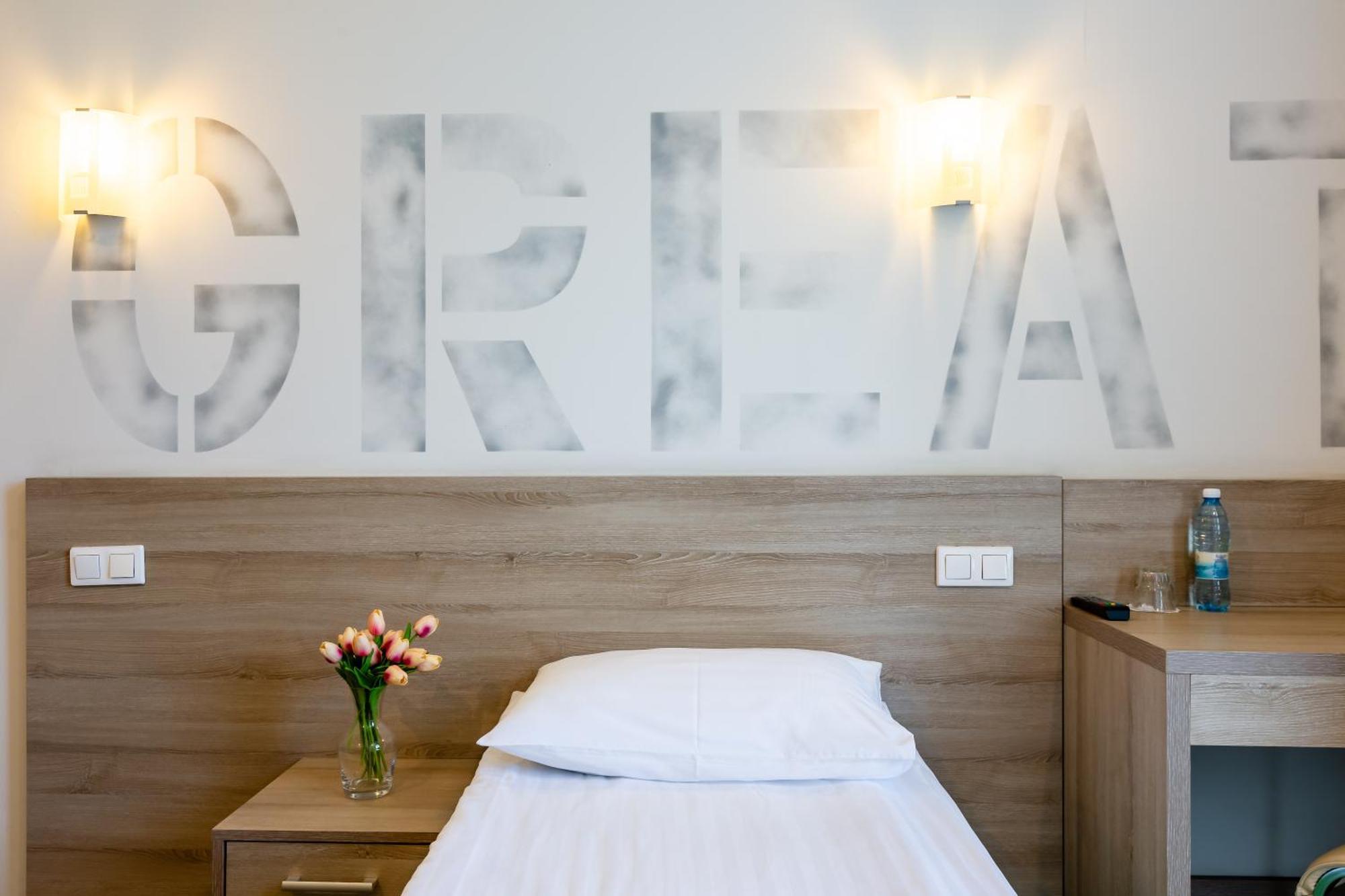 Practicotel Kiev Eksteriør billede