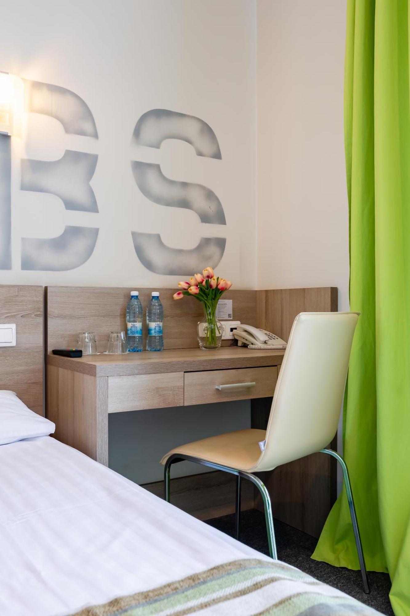 Practicotel Kiev Eksteriør billede
