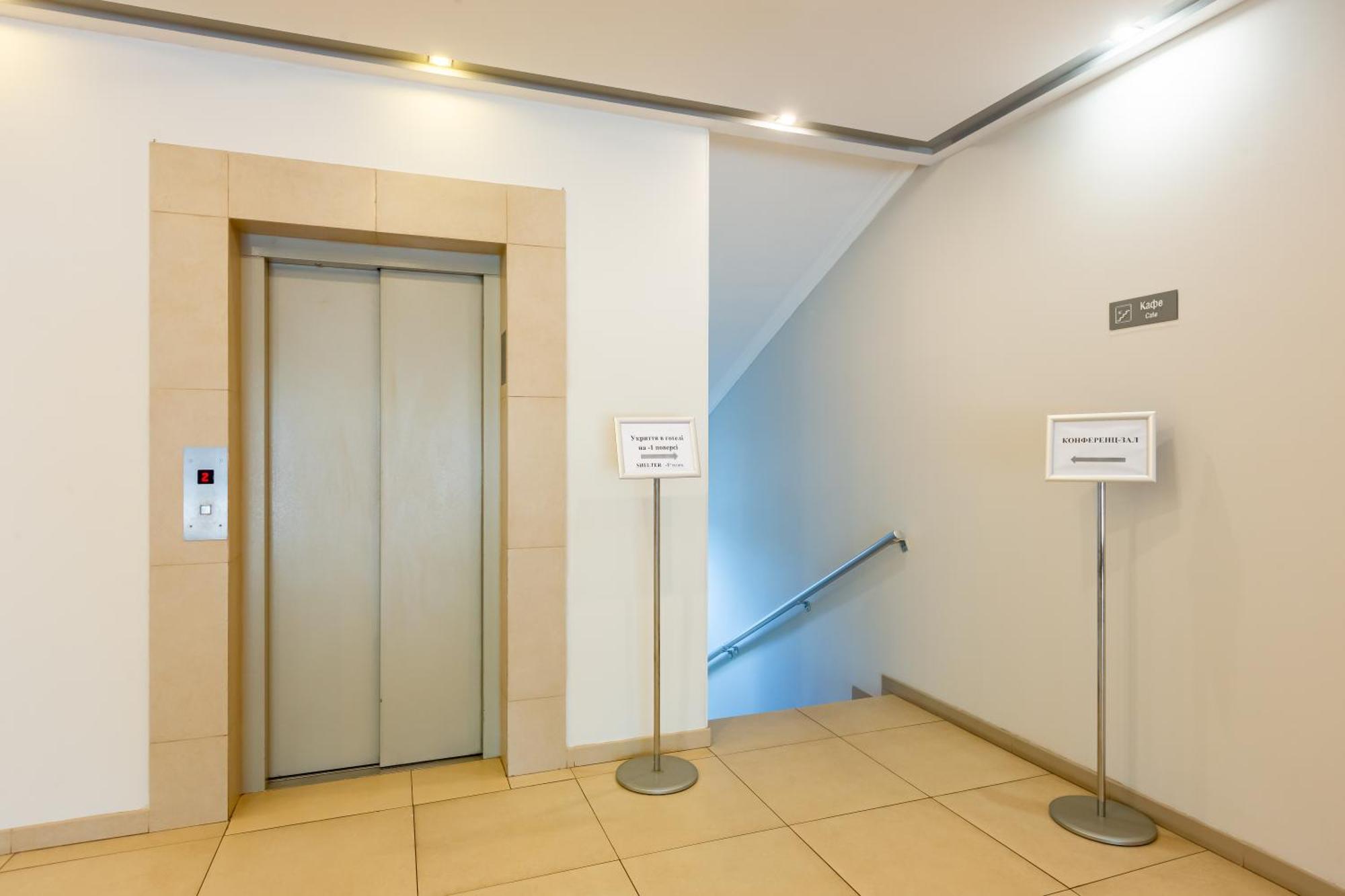 Practicotel Kiev Eksteriør billede