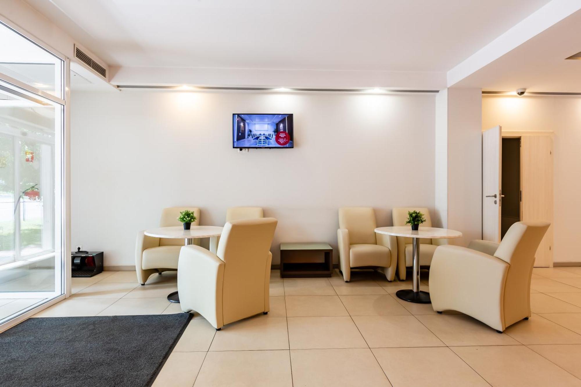 Practicotel Kiev Eksteriør billede
